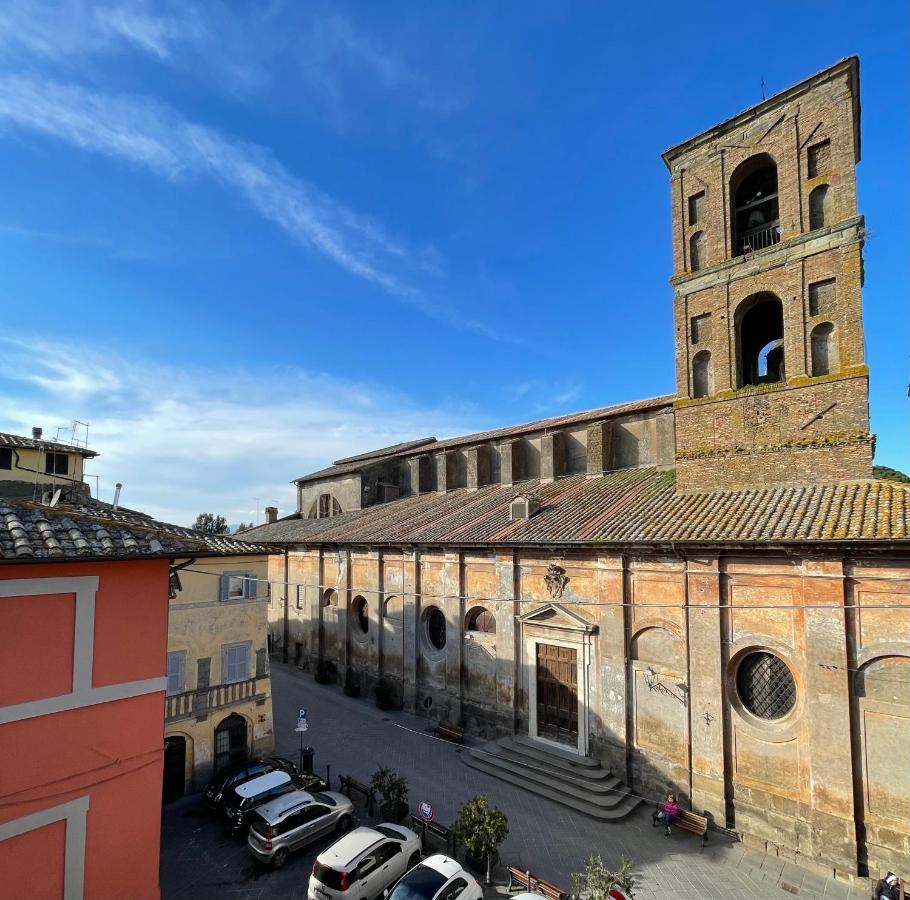 Nepi - Appartamento Centro Storico Duomo Exterior foto